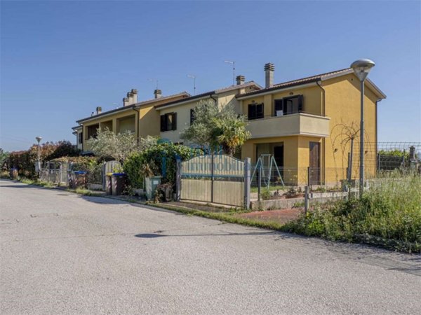 casa indipendente in vendita a Marsciano