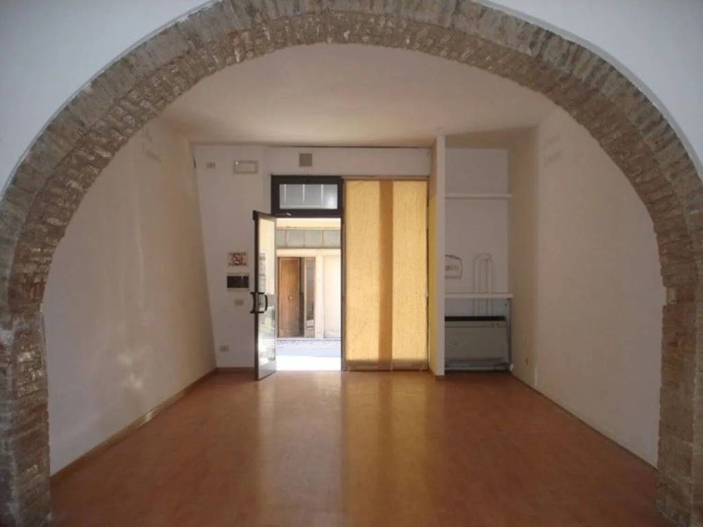 negozio in vendita a Marsciano