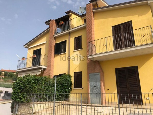 casa indipendente in vendita a Marsciano