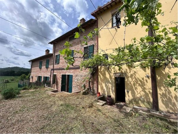 casa indipendente in vendita a Marsciano in zona Spina