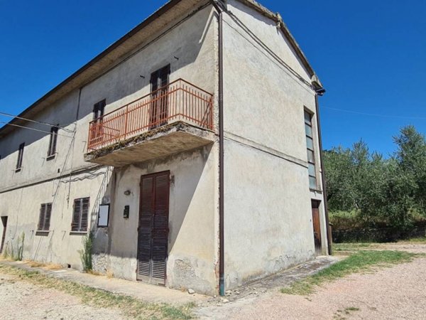 casa indipendente in vendita a Marsciano