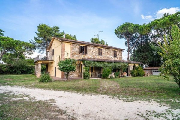 casa indipendente in vendita a Marsciano