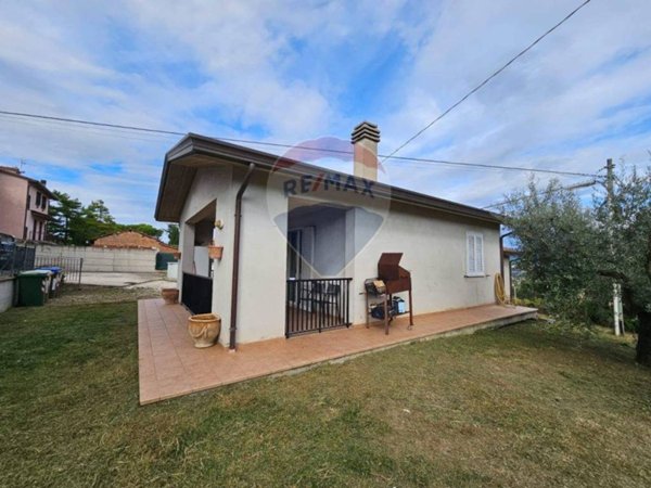 casa indipendente in vendita a Marsciano in zona San Valentino della Collina