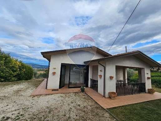 casa indipendente in vendita a Marsciano in zona San Valentino della Collina