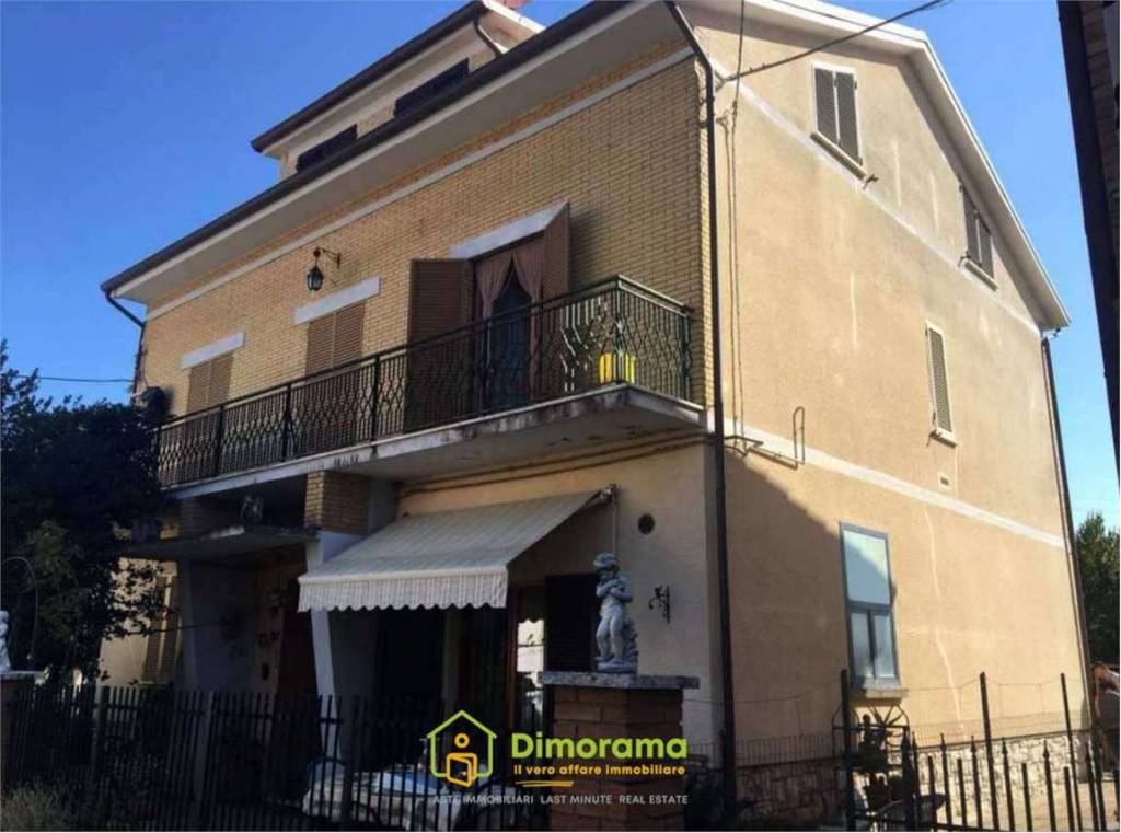 casa indipendente in vendita a Marsciano