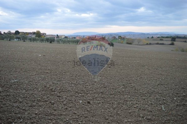 terreno edificabile in vendita a Marsciano in zona Spina