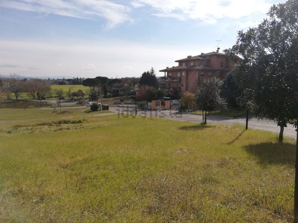 terreno edificabile in vendita a Marsciano