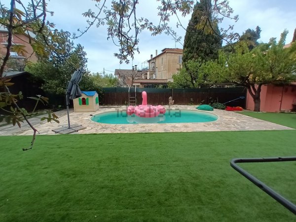 casa indipendente in vendita a Marsciano