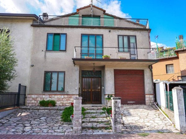casa indipendente in vendita a Marsciano