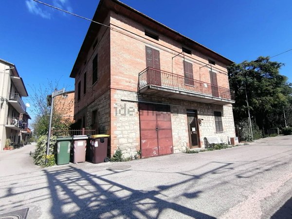 casa indipendente in vendita a Marsciano