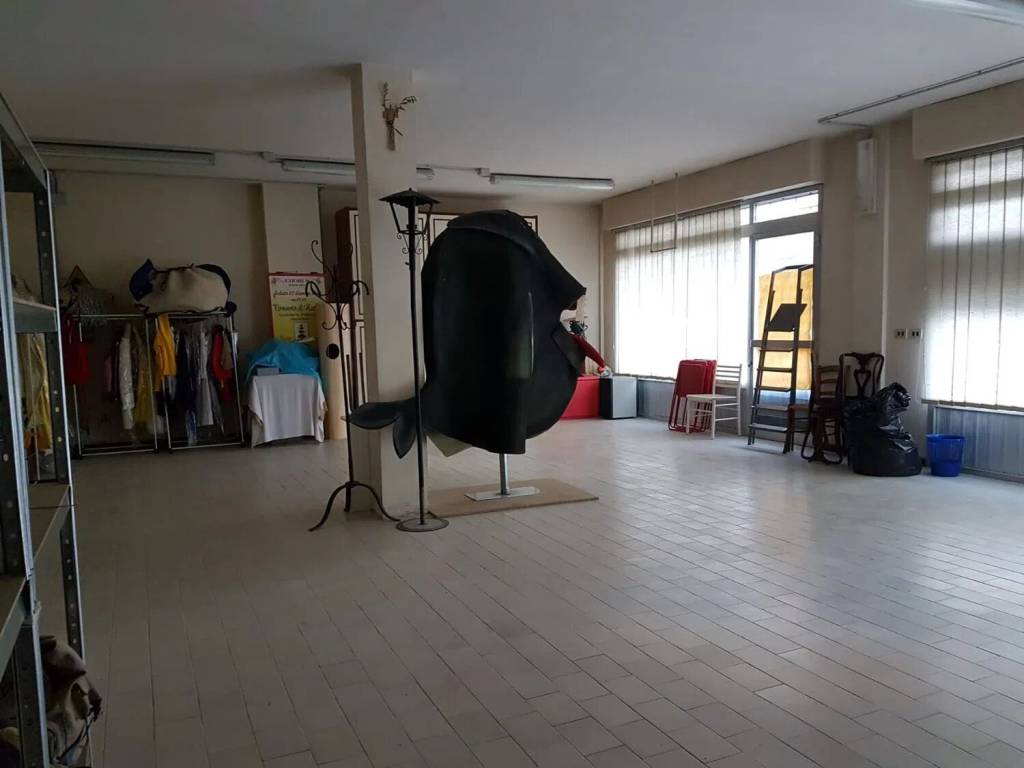 negozio in vendita a Marsciano