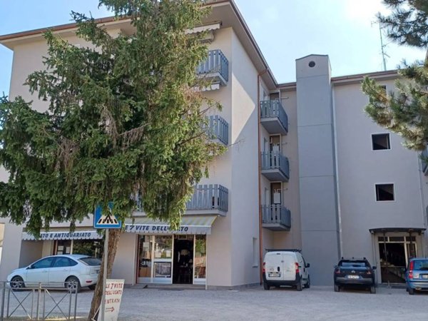 negozio in vendita a Marsciano