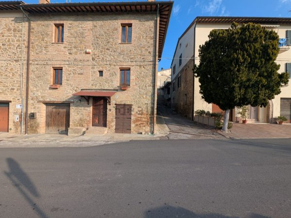 appartamento in vendita a Marsciano in zona Spina