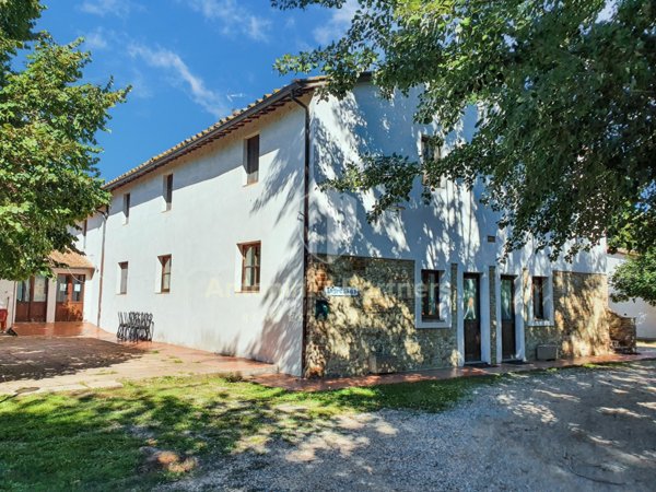 casa indipendente in vendita a Marsciano