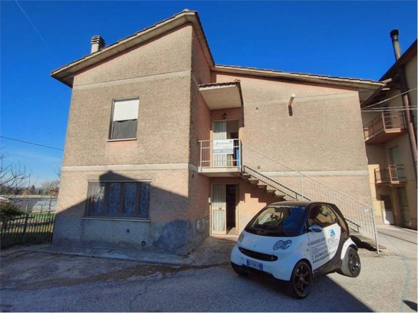 casa indipendente in vendita a Marsciano
