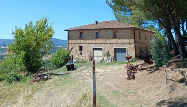 casa indipendente in vendita a Marsciano