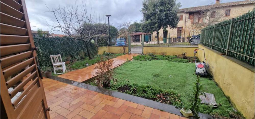 casa indipendente in vendita a Marsciano