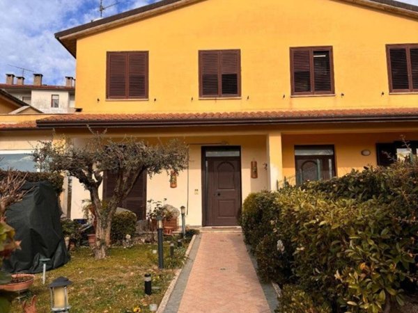 casa indipendente in vendita a Marsciano