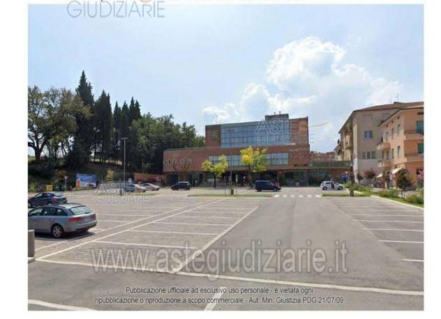 locale commerciale in vendita a Marsciano