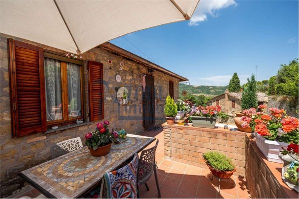 casa indipendente in vendita a Marsciano