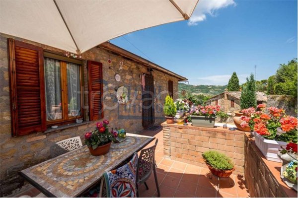 casa indipendente in vendita a Marsciano