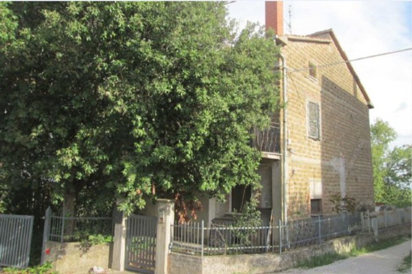 pentavano in vendita a Marsciano in zona San Valentino della Collina