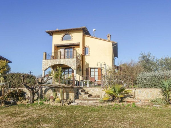 casa indipendente in vendita a Marsciano