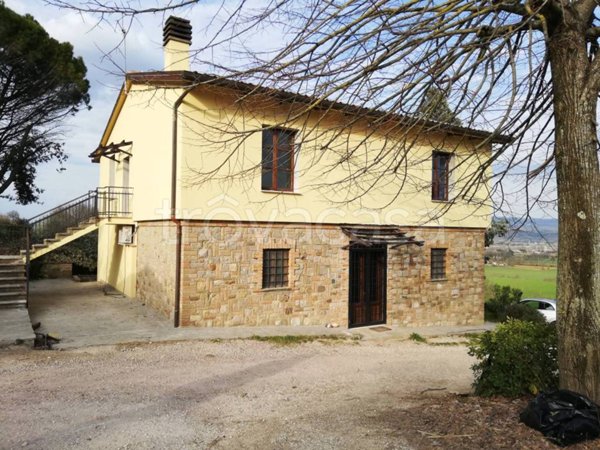 casa indipendente in vendita a Marsciano