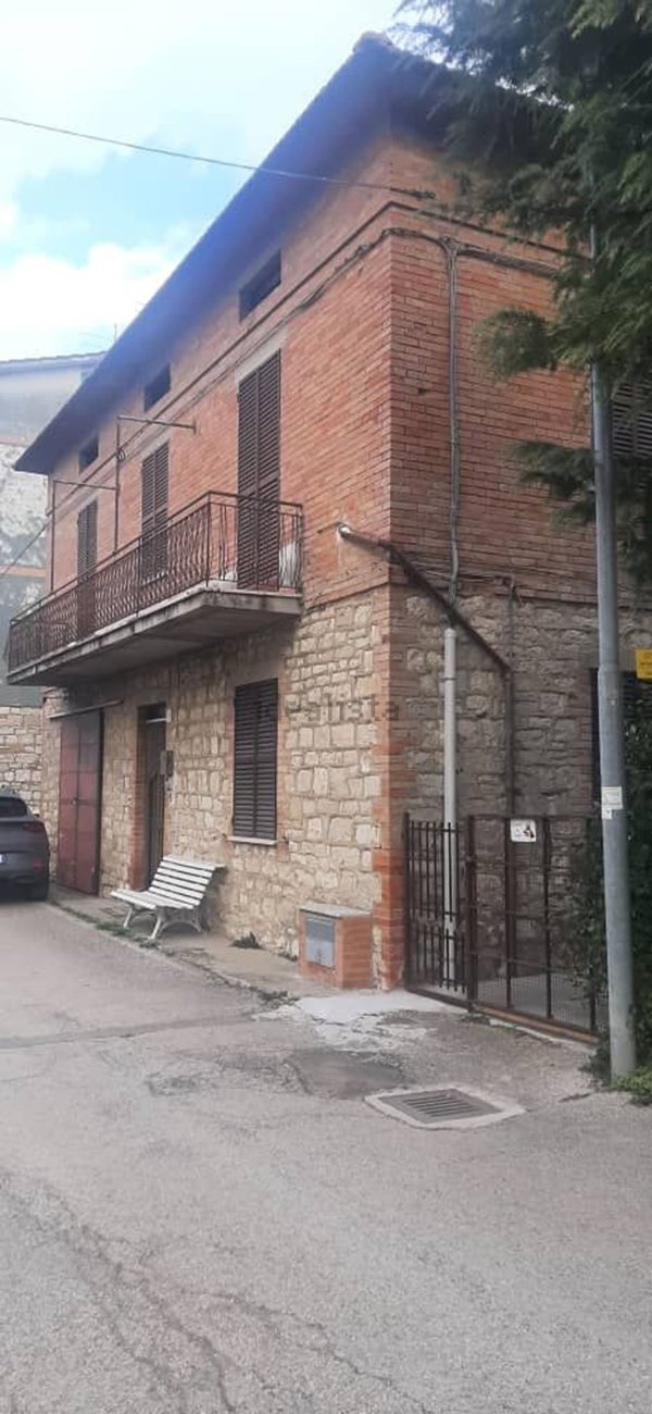 casa indipendente in vendita a Marsciano