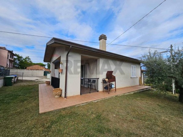 casa indipendente in vendita a Marsciano in zona San Valentino della Collina