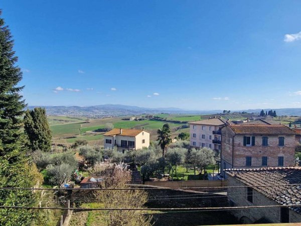 appartamento in vendita a Marsciano in zona Cerqueto