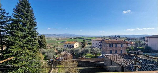appartamento in vendita a Marsciano in zona Cerqueto
