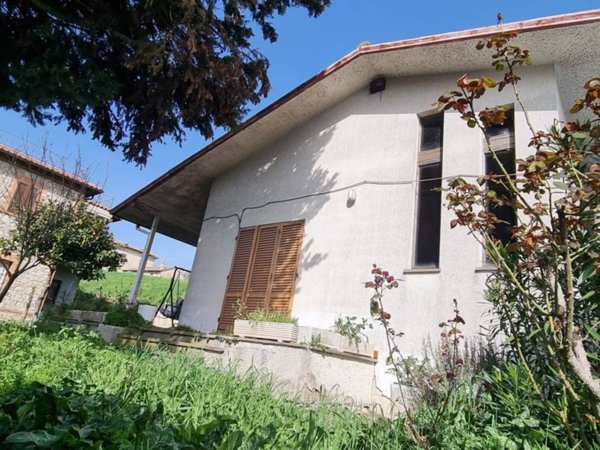 casa indipendente in vendita a Marsciano in zona San Valentino della Collina