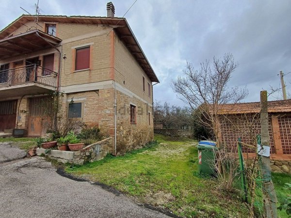 casa semindipendente in vendita a Marsciano