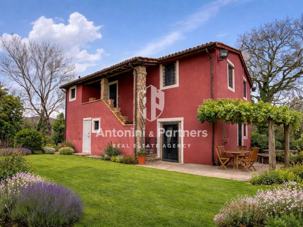 casa indipendente in vendita a Marsciano in zona Compignano