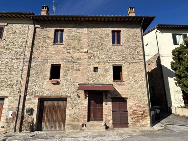 casa indipendente in vendita a Marsciano in zona Mercatello