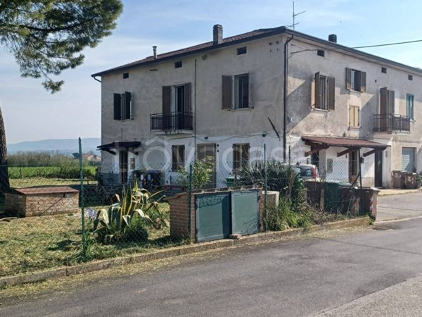 casa indipendente in vendita a Marsciano