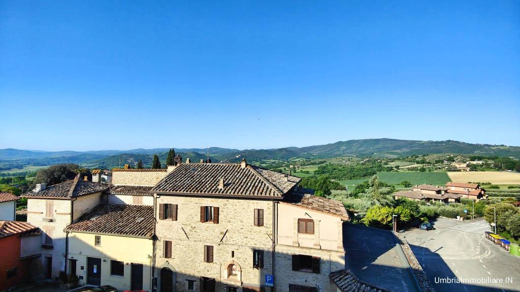 appartamento in vendita a Marsciano in zona Spina