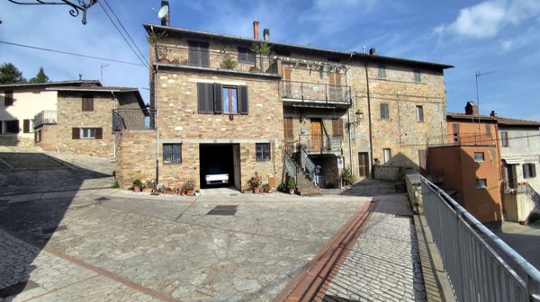 casa indipendente in vendita a Marsciano