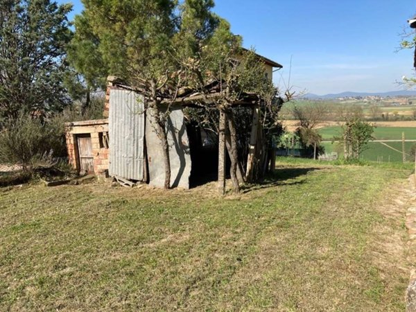 terreno edificabile in vendita a Marsciano in zona Villanova