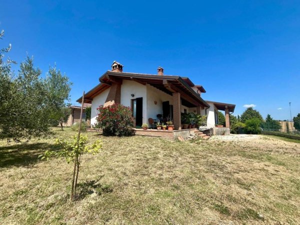 casa indipendente in vendita a Marsciano in zona Castello delle Forme