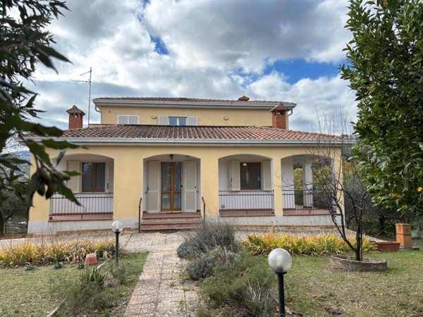 casa indipendente in vendita a Marsciano in zona Migliano