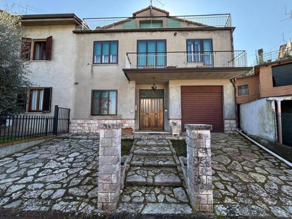 casa indipendente in vendita a Marsciano