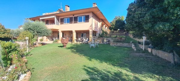 casa indipendente in vendita a Marsciano