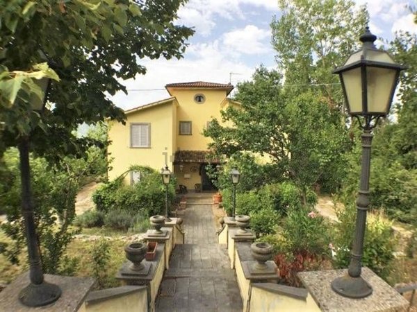 casa indipendente in vendita a Marsciano
