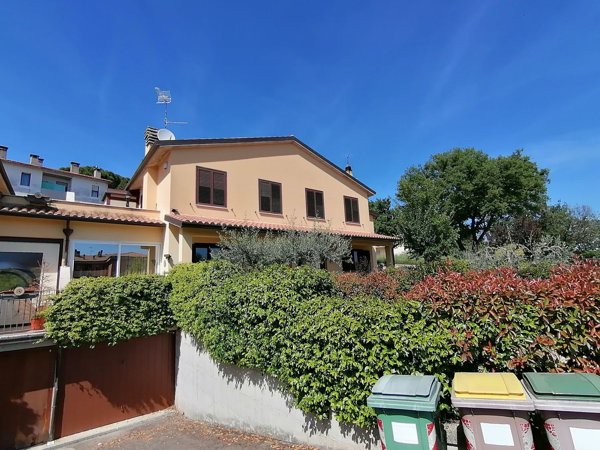 casa indipendente in vendita a Marsciano