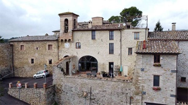 casa indipendente in vendita a Marsciano in zona Mercatello