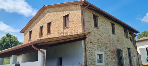 casa indipendente in vendita a Marsciano