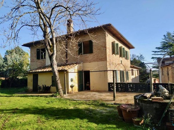 casa indipendente in vendita a Marsciano in zona Mercatello