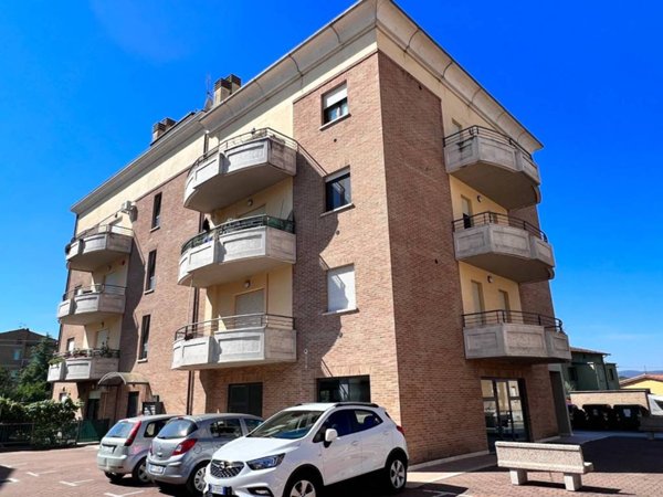 negozio in vendita a Marsciano